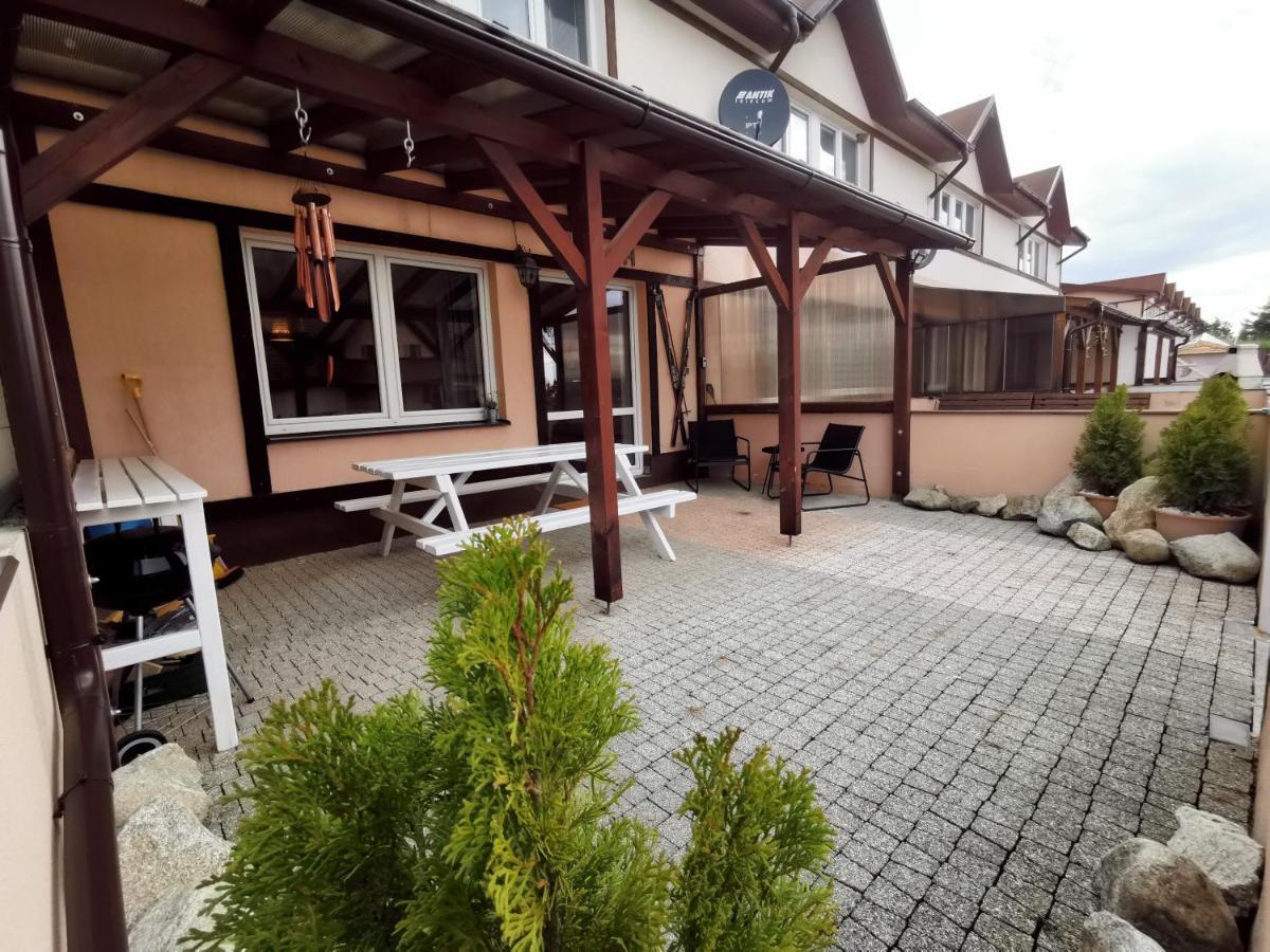 Apartmán Pri Lese Velky Slavkov Exterior foto